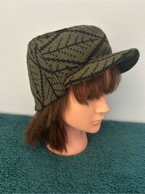 Goorin Knitted Patterned Five-Panel Cap in Olive and Black 100% Wool.